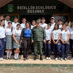 Estudiantes del municipio de Siuna visitan el batallón ecológico “Bosawás” Foto: Estudiantes visitan el Batallón Ecológico “Bosawás” en Siuna/Cortesía