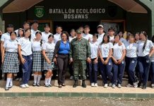 Estudiantes del municipio de Siuna visitan el batallón ecológico “Bosawás” Foto: Estudiantes visitan el Batallón Ecológico “Bosawás” en Siuna/Cortesía