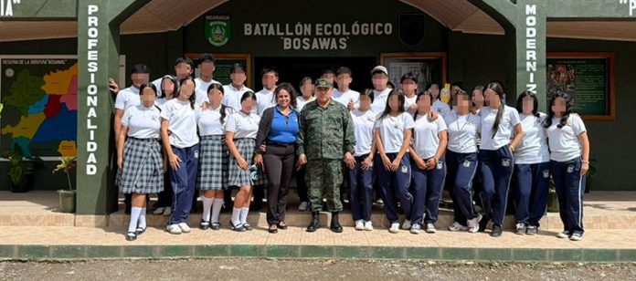 Foto: Estudiantes visitan el Batallón Ecológico “Bosawás” en Siuna/Cortesía Foto: Estudiantes visitan el Batallón Ecológico “Bosawás” en Siuna/Cortesía