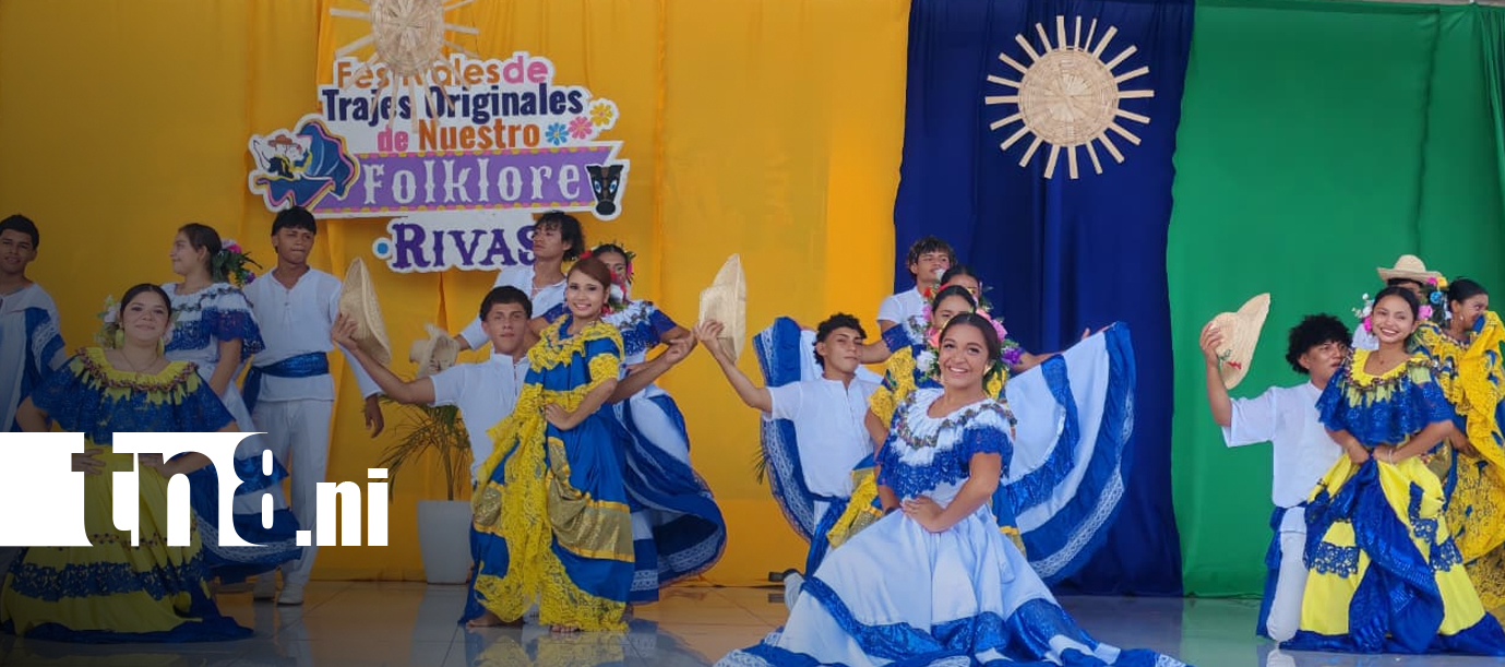 Foto: Festival de trajes originales del folklore celebra las Fiestas Patrias en Rivas/TN8