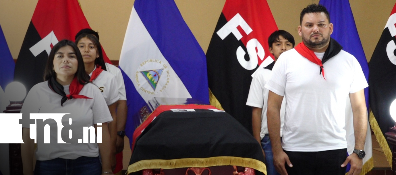 Foto: Rinden homenaje al cro. Eddy Leonardo Olivares durante honras fúnebres en Masaya/TN8