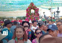 Minguito inicia su recorrido entre miles de promesantes y revive la tradición en Managua Foto: Minguito desborda la fe en Managua/TN8