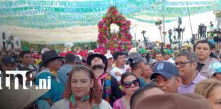 Foto: Minguito desborda la fe en Managua/TN8