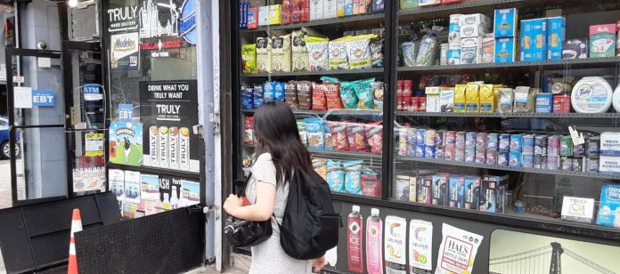 Foto: Robo en Manhattan deja empleado herido de bala/Cortesía Foto: Robo en Manhattan deja empleado herido de bala/Cortesía