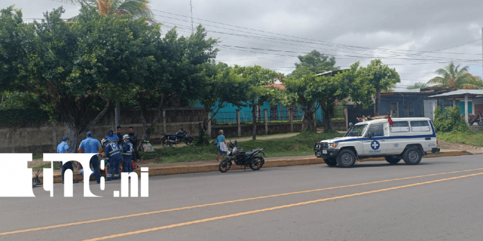 Foto: Se da a la fuga tras atropellar a dos jóvenes en Catarina /TN8 Foto: Se da a la fuga tras atropellar a dos jóvenes en Catarina /TN8