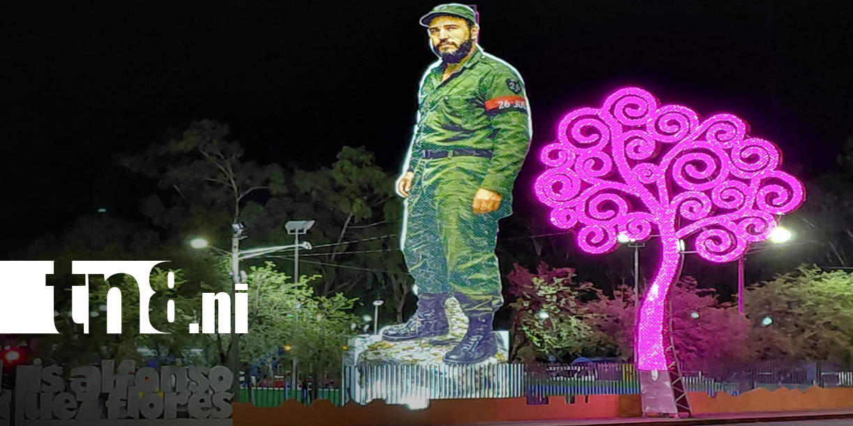 FOTO: Managua ilumina escultura de Fidel Castro/TN8