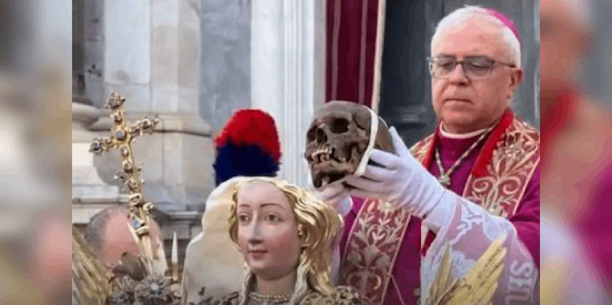 Foto: El cráneo de Santa Ágata vuelve a su histórico relicario /Cortesía