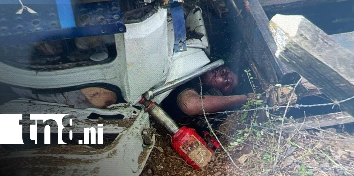 Foto: Camión ganadero vuelca en Wapi y deja un fallecido y un grave/TN8