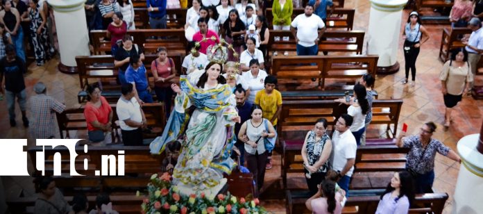 2 Foto: Fieles de Masaya celebran la tradicional subida de la Virgen de la Asunción/TN8