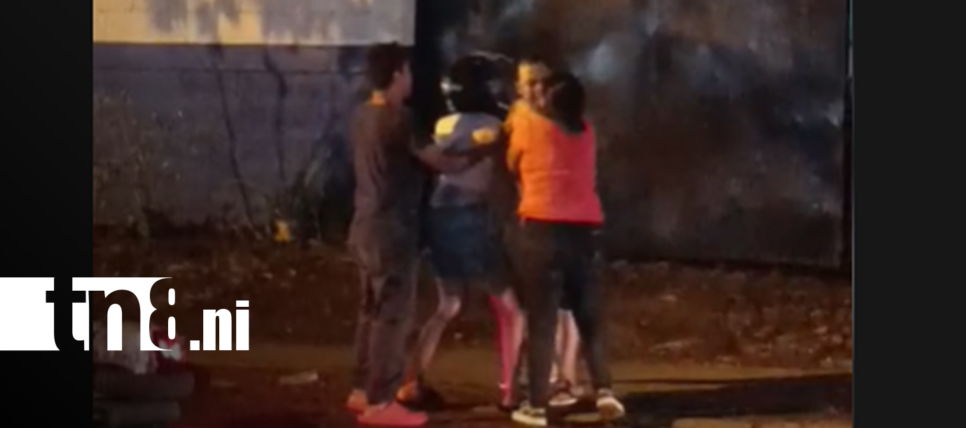 Foto: Joven pide auxilio tras persecución de un hombre en Ciudad Sandino/TN8