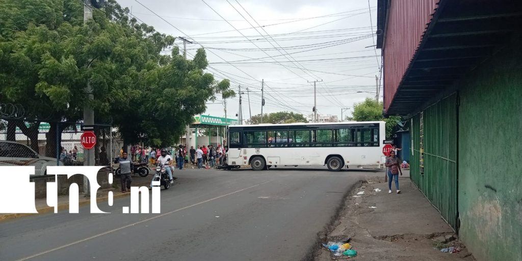 Foto: Accidente en la Gasolinera Cachorra deja varios lesionados, dos con fracturas expuestas/TN8