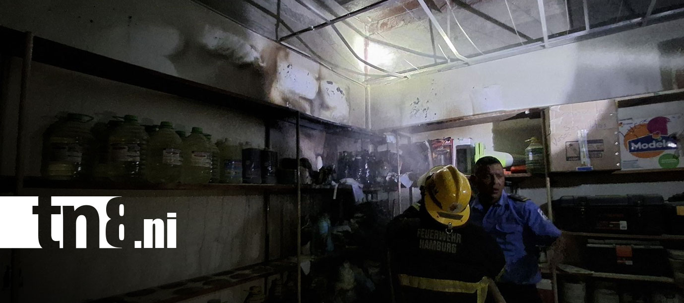 Foto: Incendio en bodega de productos de limpieza genera alarma en Monimbó/TN8