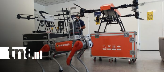 2 Foto: Un perro robot y una flota de drones: la tecnología que sorprende en el Centro Momotombo / TN8