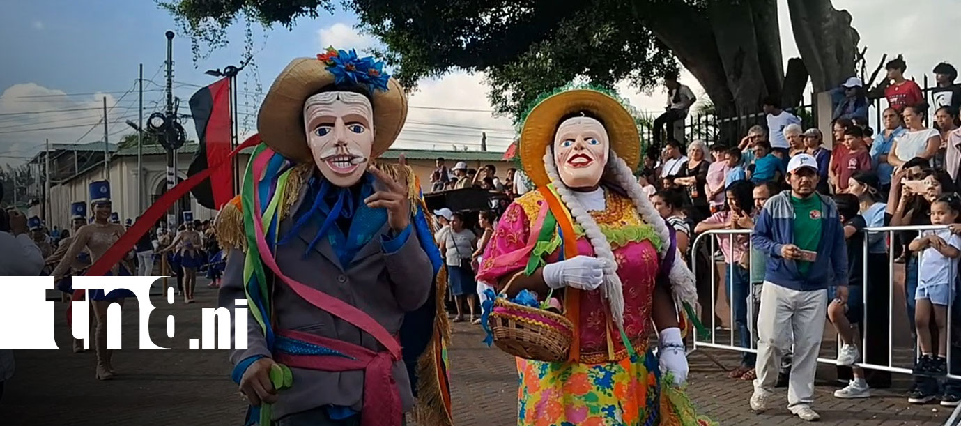 Foto: Diriamba: Tradición y cultura en el tercer desfile escolar/TN8