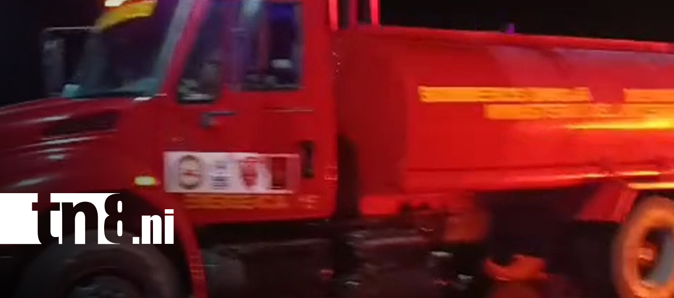 Foto: Mototaxi queda completamente calcinada tras incendiarse en Tipitapa/TN8