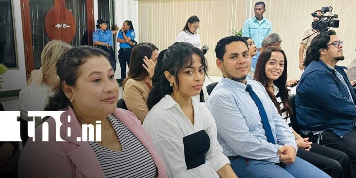 3 Foto: MIPYMES y emprendedores respaldan propuesta de reformas parciales a la Constitución / TN8