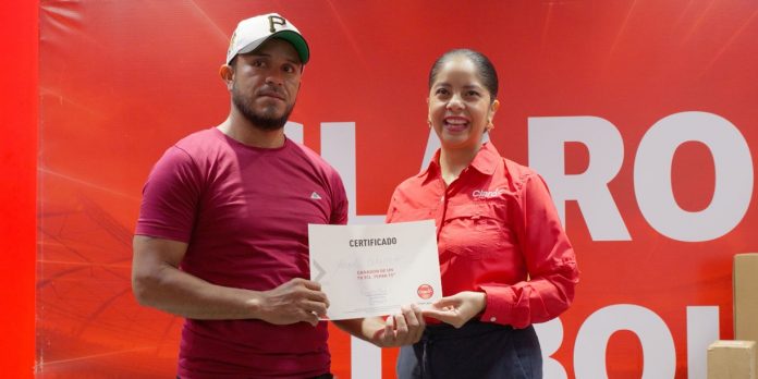 Foto:Claro Nicaragua cierra su campaña “Claro que hay fútbol” con una lluvia de premios/Cortesía Foto:Claro Nicaragua cierra su campaña “Claro que hay fútbol” con una lluvia de premios/Cortesía