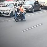 ¡Por las prisas! joven termina atropellada por motociclista en Managua Foto: Motociclista atropella a una joven en Managua/TN8
