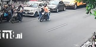 Foto: Motociclista atropella a una joven en Managua/TN8
