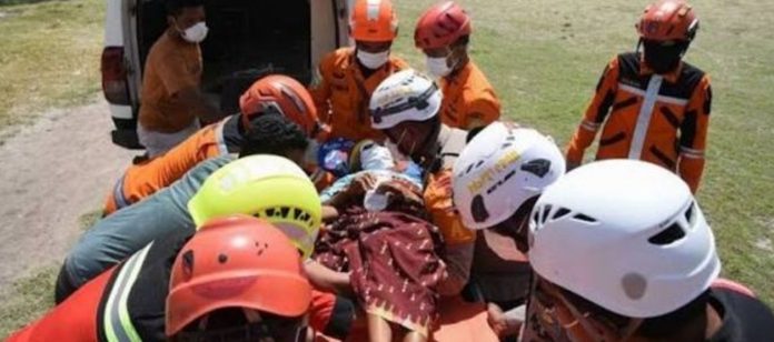 Foto: Anciana de 84 años sobrevive tres días bajo los escombros en Indonesia/Cortesía Foto: Anciana de 84 años sobrevive tres días bajo los escombros en Indonesia/Cortesía