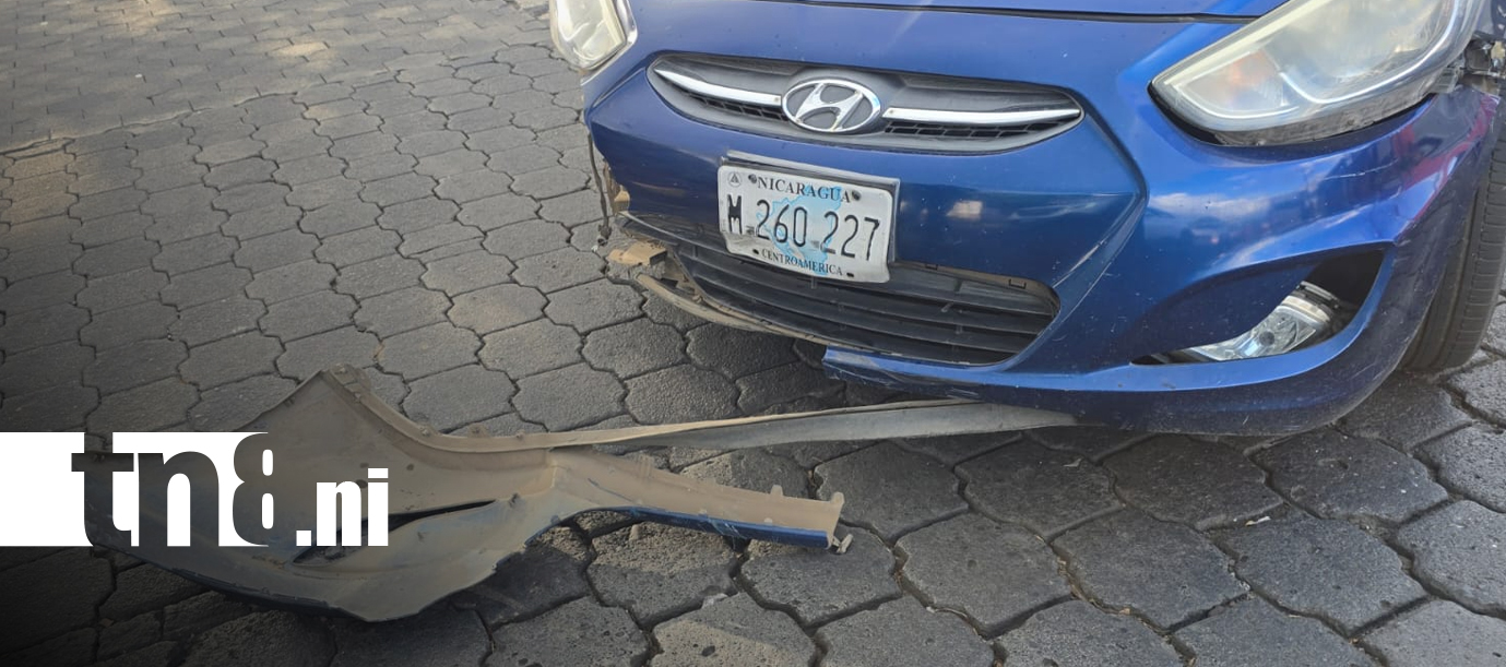 Foto: Accidente deja a motociclista y acompañante lesionados en Managua/TN8
