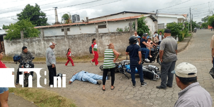 Foto: Iba con sus tragos y terminó chocando contra otro motociclista en Rivas /TN8 Foto: Iba con sus tragos y terminó chocando contra otro motociclista en Rivas /TN8