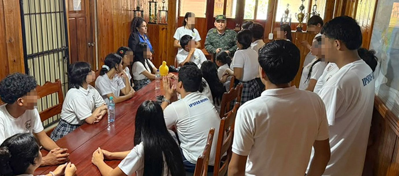 Foto: Estudiantes visitan el Batallón Ecológico “Bosawás” en Siuna/Cortesía