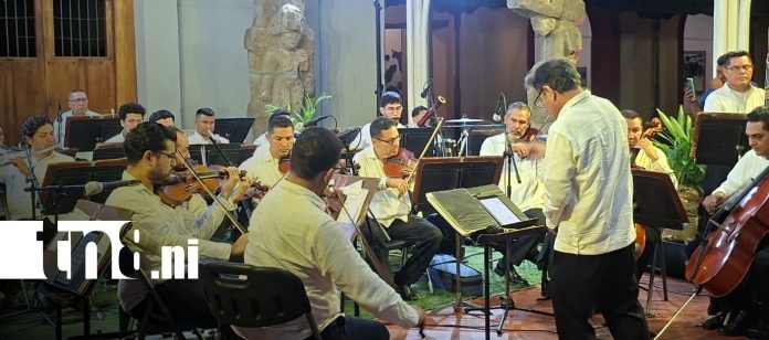 Foto: Concierto de la Orquesta Nacional deleita a familias en Granada/TN8 Foto: Concierto de la Orquesta Nacional deleita a familias en Granada/TN8