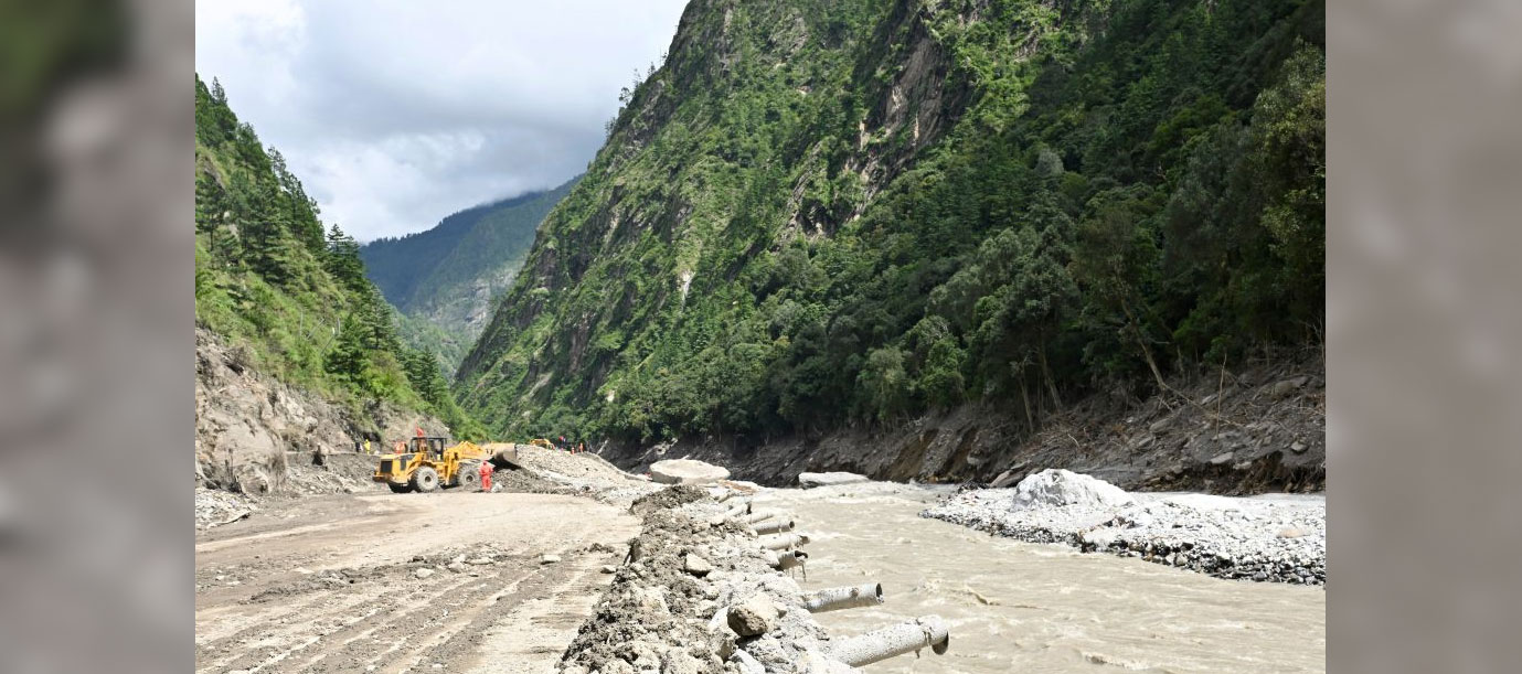 Foto: Gyirong enfrenta avalancha de lodo/Cortesía