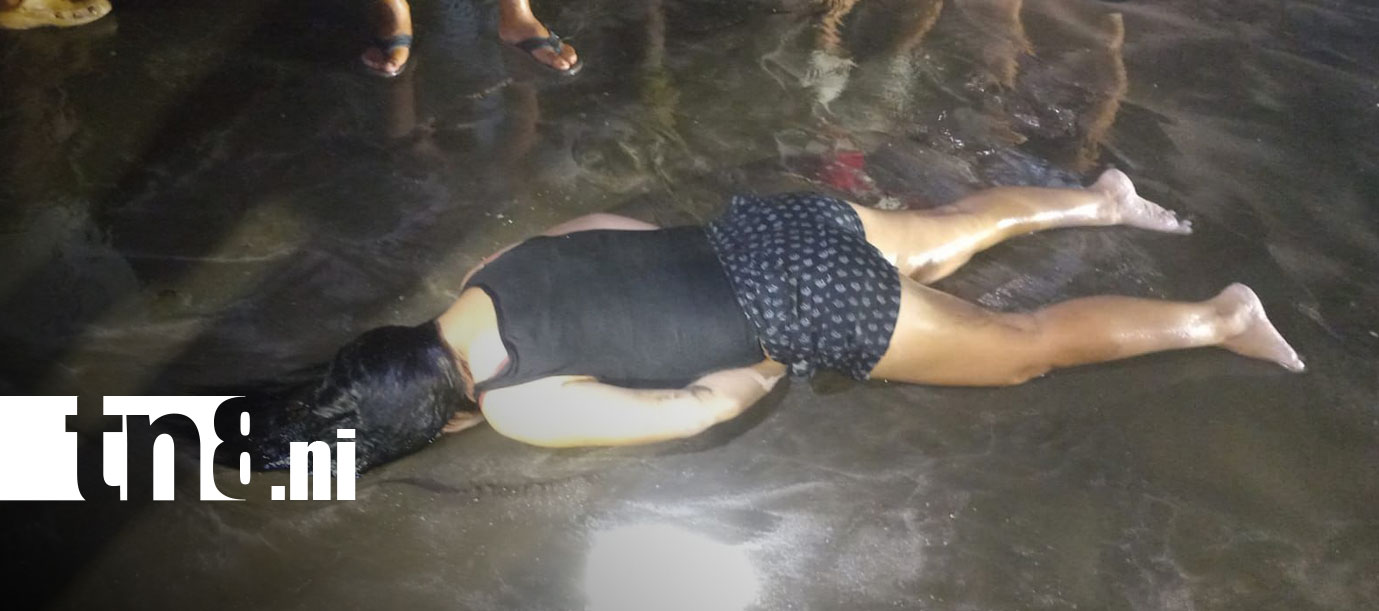 Foto: Corriente marina arrastra a mujer en El Viejo/TN8