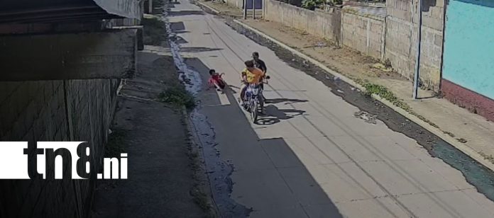 Foto: Golpean a menor en pleno robo de celular en Ciudad Sandino/TN8