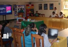 Padres destacan importancia del acompañamiento familiar en el proceso educativo de URACCAN Foto: Familias y URACCAN unen esfuerzos por el futuro de los estudiantes/TN8