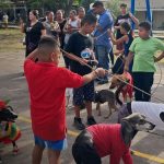 Familias de La Flor disfrutan de alegre y colorido desfile de mascotas en Ometepe Foto: Familias de La Flor disfrutan desfile de mascotas en Ometepe/TN8