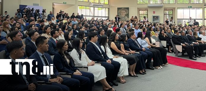 Foto: Universidad Casimiro Sotelo gradúa a 90 profesionales/TN8 Foto: Universidad Casimiro Sotelo gradúa a 90 profesionales/TN8