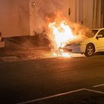 Foto: Vehículo toma fuego en Bolonia y deja cuantiosos daños materiales/TN8