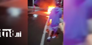 Foto: Mototaxi queda completamente calcinada tras incendiarse en Tipitapa/TN8