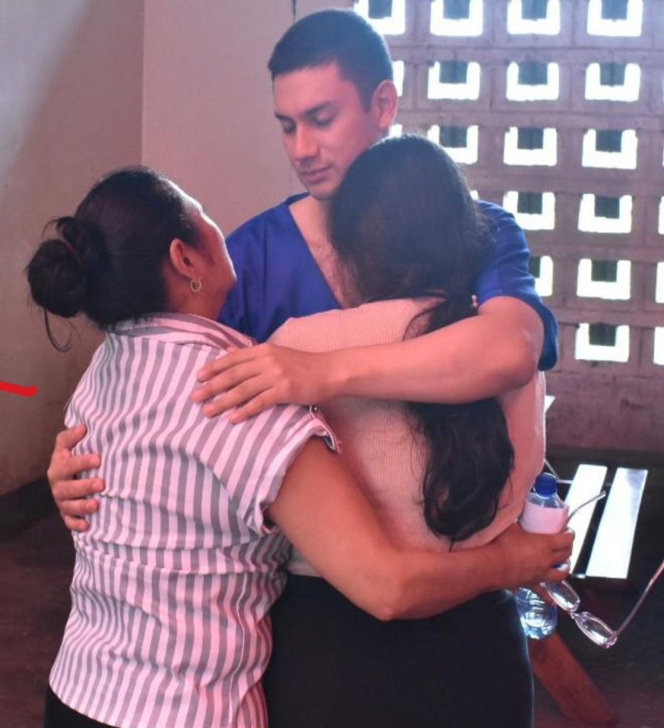 Foto. Edward Gaitán recibe visita de familiares en el Centro Penitenciario de Tipitapa