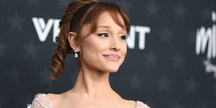 Foto:Ariana Grande sorprende al abandonar esperado musical en Londres/Cortesía Foto:Ariana Grande sorprende al abandonar esperado musical en Londres/Cortesía