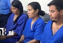 Ataque a policías en Managua lleva a tres personas al banquillo de acusados Foto: Sujetos enfrentan proceso en Managua por agresión a policías / TN8