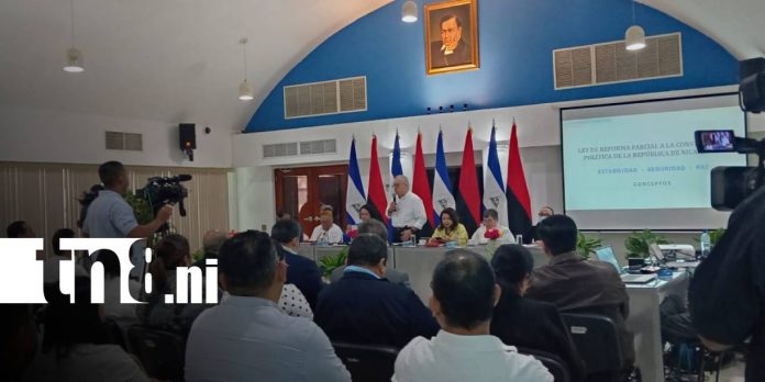 Foto: Sector educativo respalda reformas constitucionales/TN8