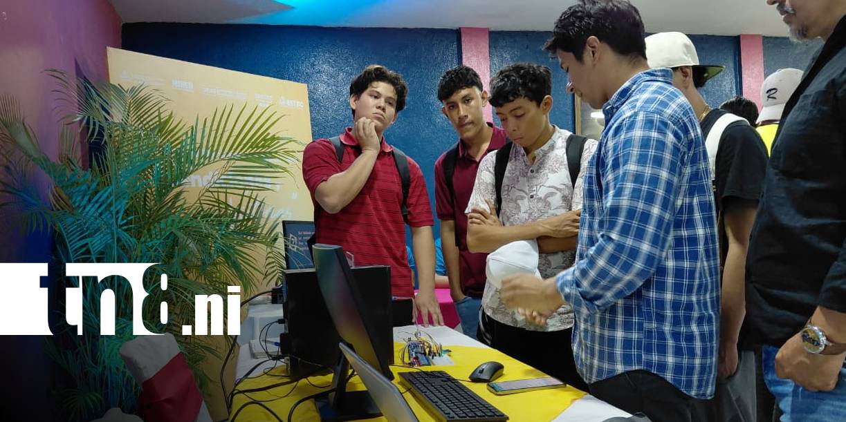 Foto: Estudiantes aportan al futuro de la educación/TN8