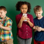 Estudio revela cómo las redes sociales tempranas afectan el aprendizaje infantil Foto: Redes sociales afectan el aprendizaje infantil/Cortesía