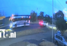 Unos segundos marcaron la tragedia: peatón fallece tras ser atropellado en Boaco Foto: Fallece tras ser catapultado por camioneta en Boaco (VIDEO) /TN8
