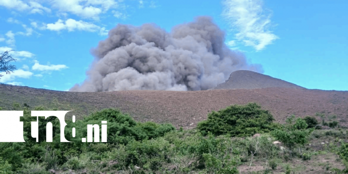 Foto: Volcán Telica registra nuevas emanaciones de gases y cenizas /TN8 Foto: Volcán Telica registra nuevas emanaciones de gases y cenizas /TN8