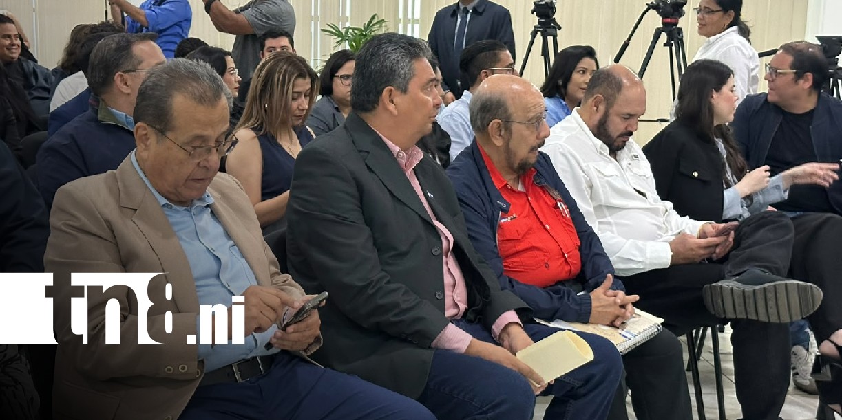 Foto: Consulta de reformas parciales a la Constitución Política de Nicaragua con comunicadores / TN8