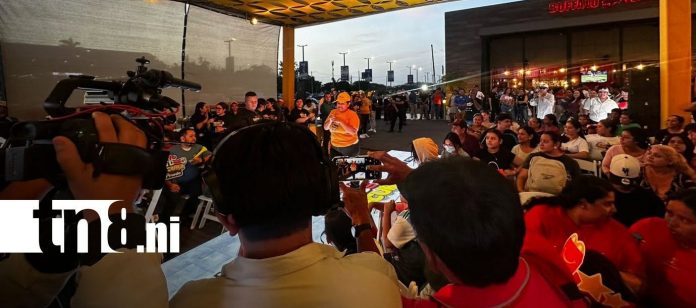 Foto:Tiendas Pronto premia a los mejores del Reto Hot Dog/tn8
