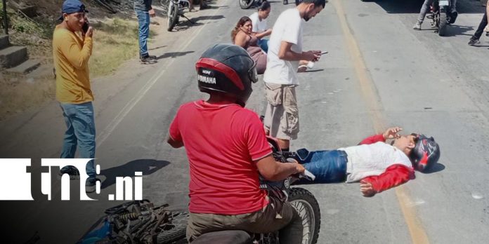 Foto: Accidente de tránsito en trayecto hacia Xiloá / TN8 Foto: Accidente de tránsito en trayecto hacia Xiloá / TN8
