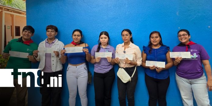 Foto: Becas universitarias en Masaya / TN8