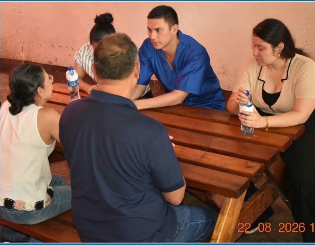 Foto. Edward Gaitán recibe visita de familiares en el Centro Penitenciario de Tipitapa