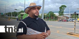 Foto: Chicken Ríos, el sujeto que agarra a garrotazos a quienes irrespetan las leyes de tránsito en Managua / TN8
